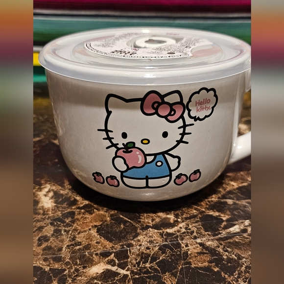 Hello Kitty Ceramic Soup Mug with Pressure Release - Picture 1 of 3